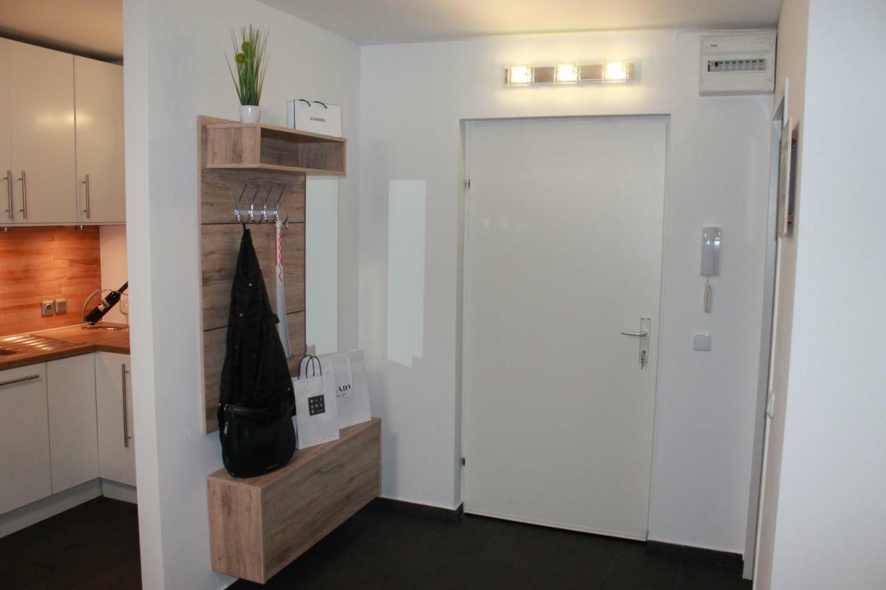 Urban-Style Apartment Wina Bagian luar foto